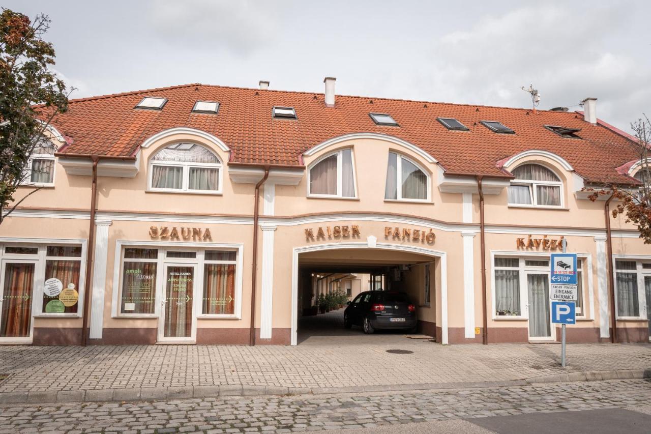 Kaiser Panzio Baja Exterior photo